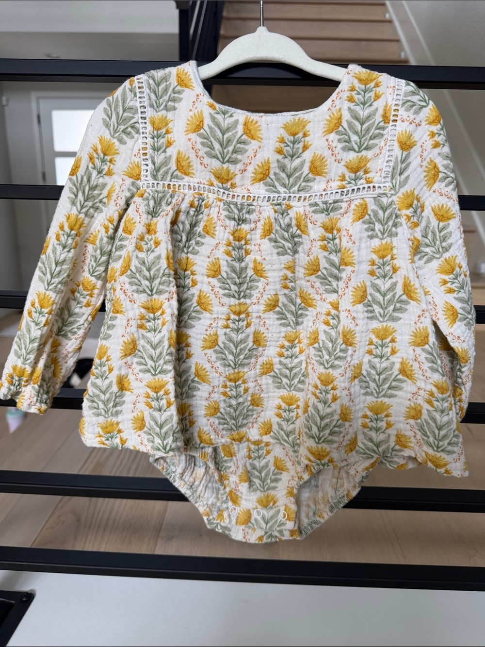 Tullabee - Floral Long-Sleeve One-Piece Bodysuit - 12-18m